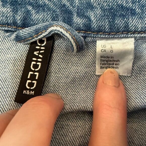 H&M Divided Medium Wash Distressed Jean Denim Jacket Coat Cropped L - Picture 4 of 7